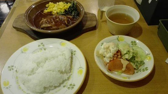 サイゼリヤ四条河原町駅前